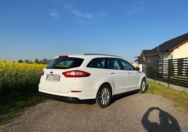 Ford Mondeo cena 51000 przebieg: 190000, rok produkcji 2016 z Złotów małe 326